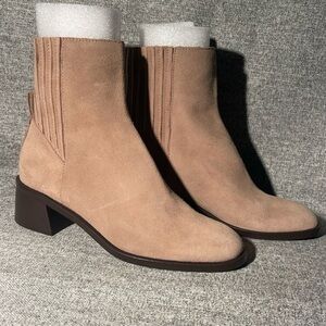Dolce Vita Linny H2O Boots. NEW